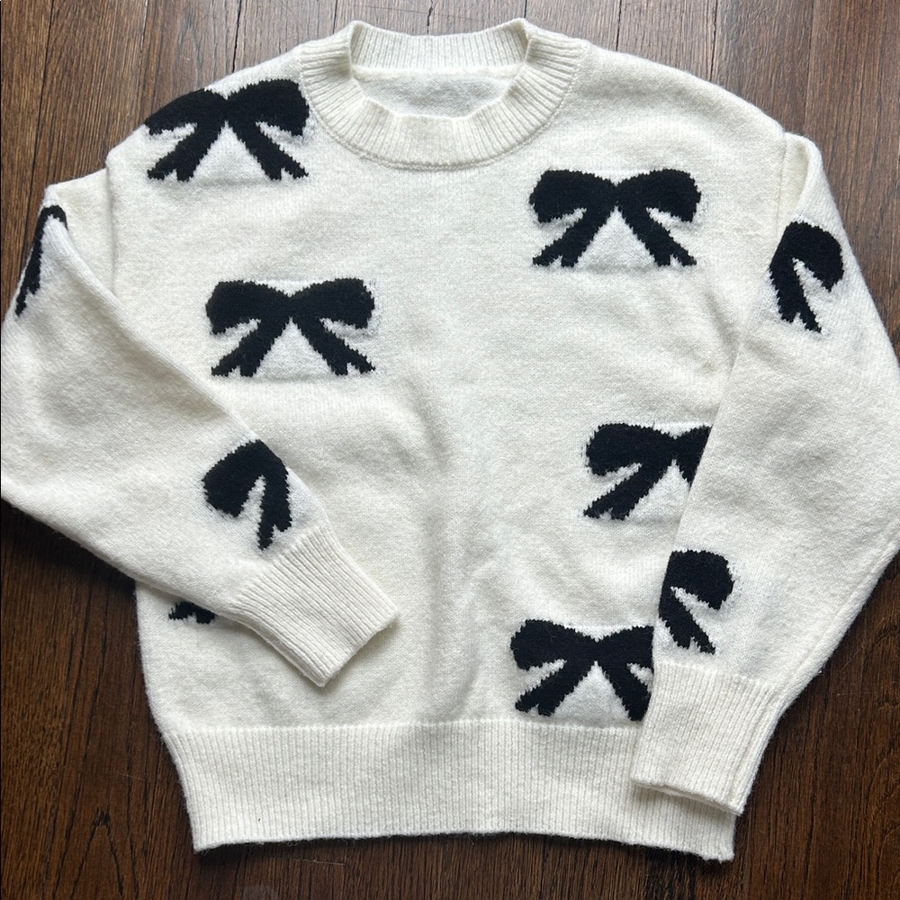 Girls bow sweater